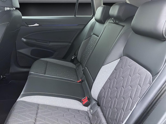 Volkswagen Golf 1.5 eTSI DSG Variant