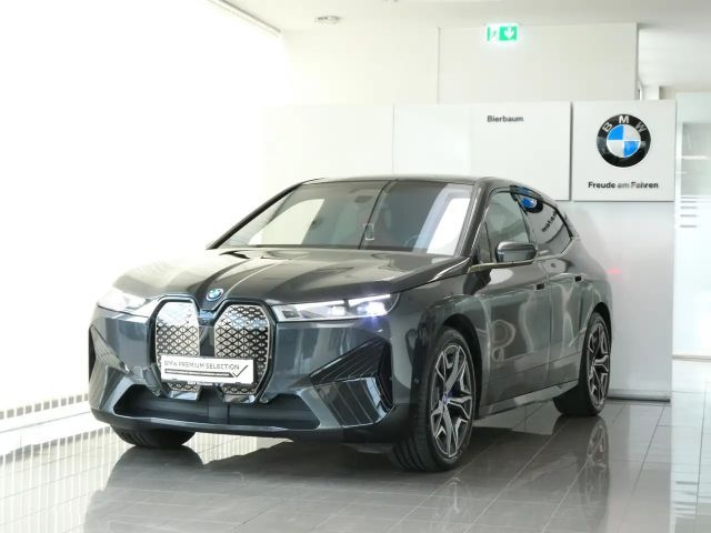 BMW iX xDrive40