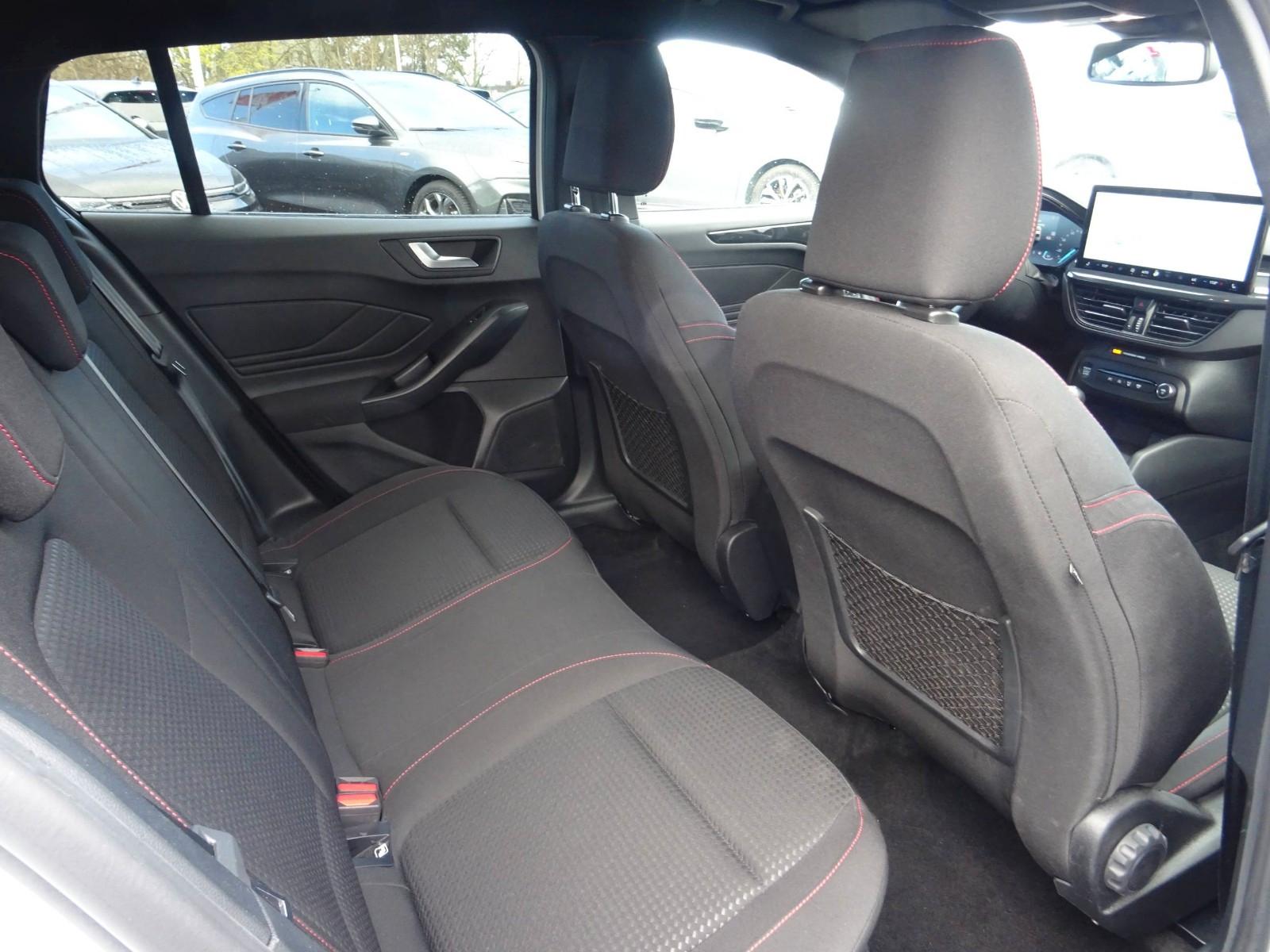 Ford Focus ST Line Wagon