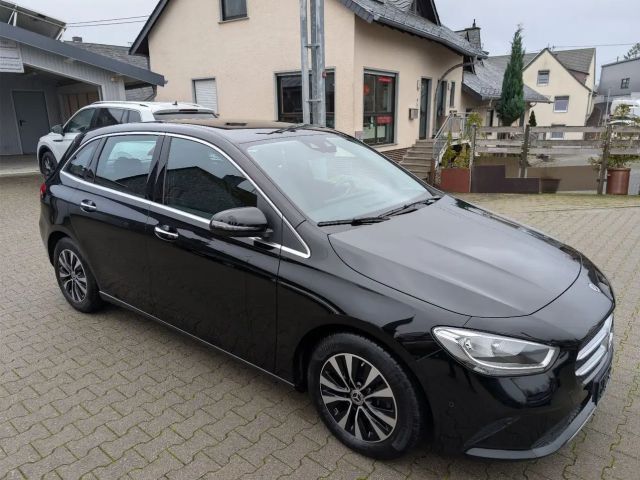 Mercedes-Benz B 200 B 200 d Progressive Sedan