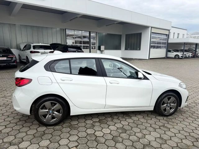BMW 116 116i Sedan