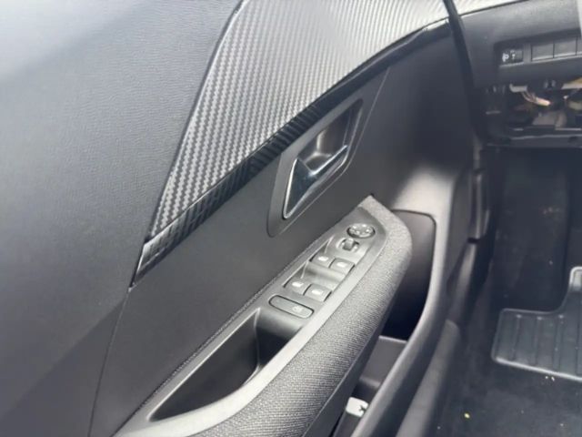 Peugeot E-208 Hybrid Style