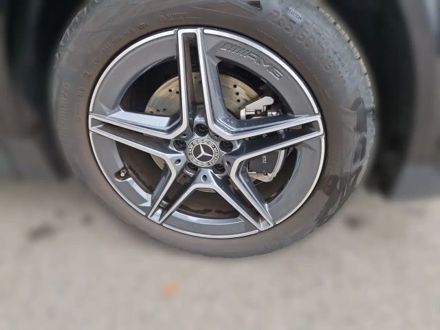 Mercedes-Benz GLA 180 AMG Line