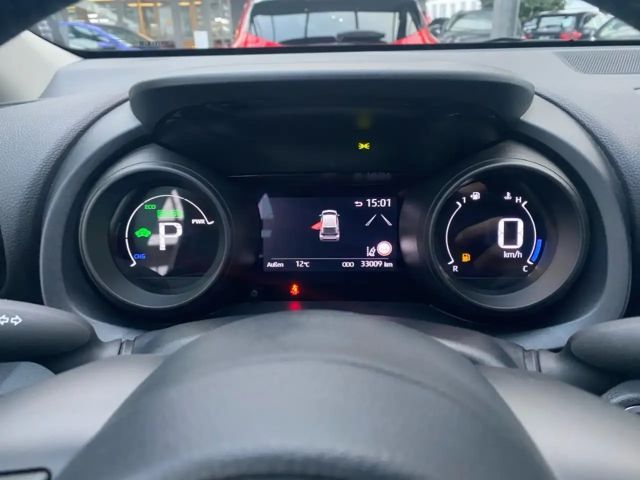 Toyota Yaris Hatchback Hybride Team D