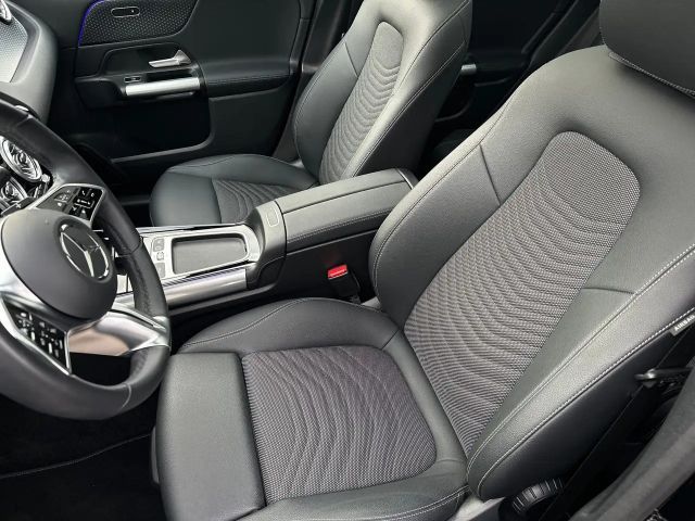 Mercedes-Benz GLA 220 4MATIC Progressive