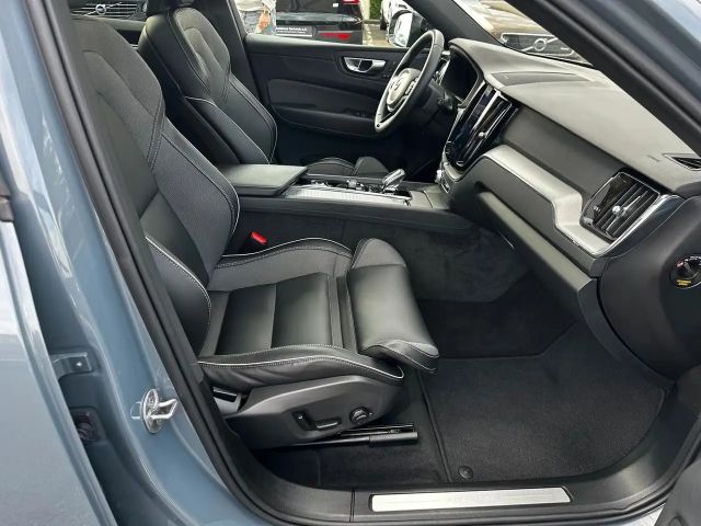Volvo XC60 AWD Plus T6