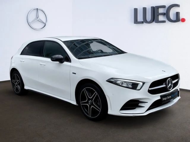 Mercedes-Benz A 250 A 250 e AMG Line