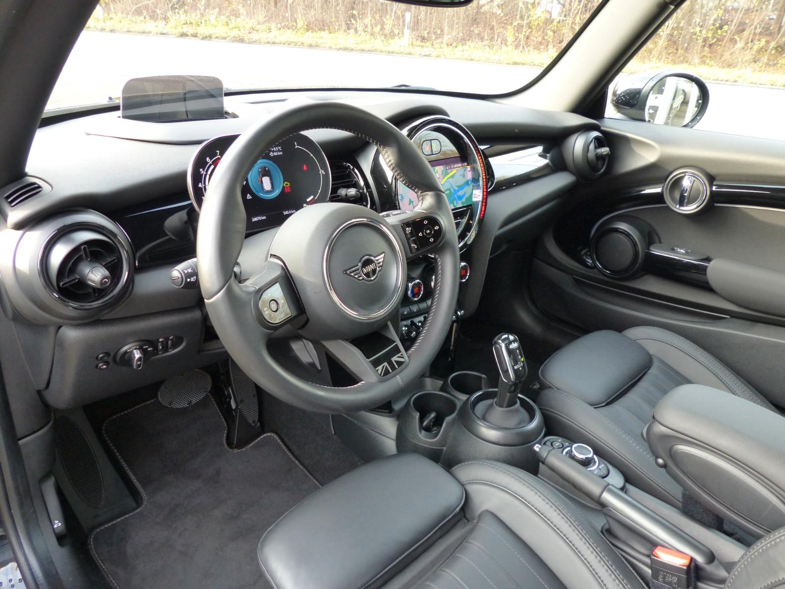 MINI Cooper Aut. Yours Trim, Leder,Navi,Panoramadach