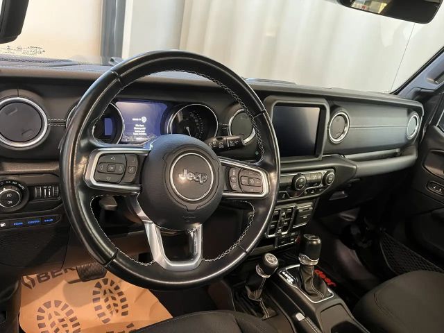 Jeep Wrangler Sahara