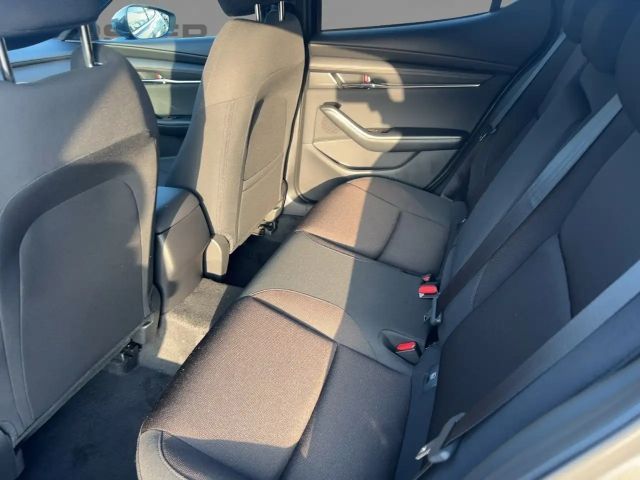 Mazda 3 G150 6AT 2WD EXLUSIVE-LINE DESI LED Navi RFK