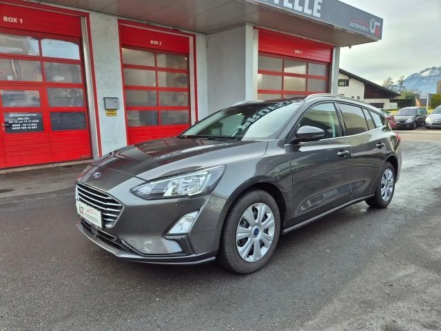 Ford Focus Cool & Connect