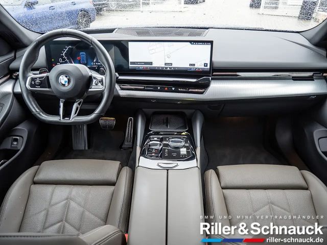 BMW 520 520d M-Sport Touring xDrive