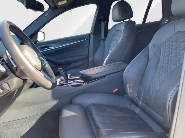 BMW 530 530e M-Sport Touring xDrive