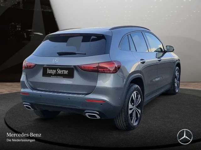 Mercedes-Benz GLA 200 Progressive