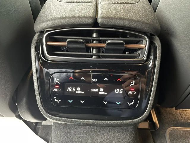 Mercedes-Benz EQE 350 Sedan