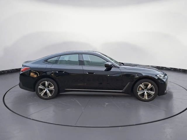 BMW i4 Coupé Gran Coupé Sedan eDrive40