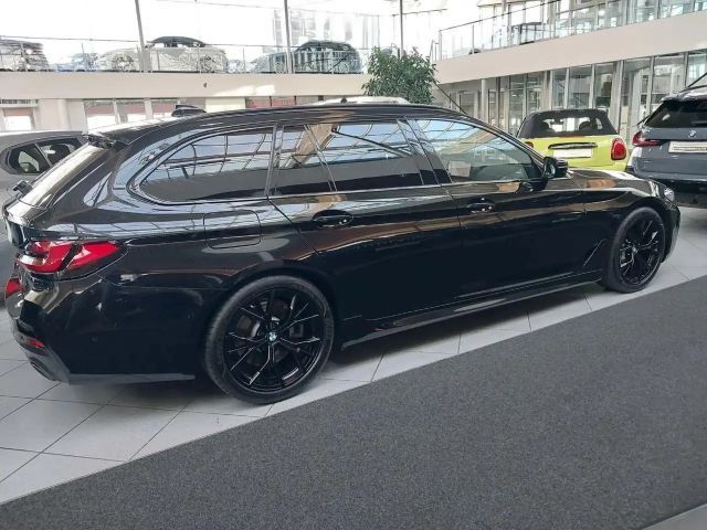 BMW 540 540d M-Sport Touring xDrive