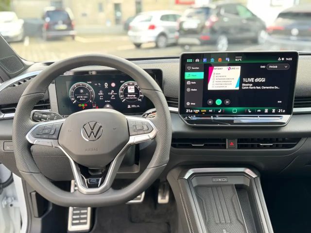 Volkswagen T-Roc 1.5 eTSI DSG R-Line