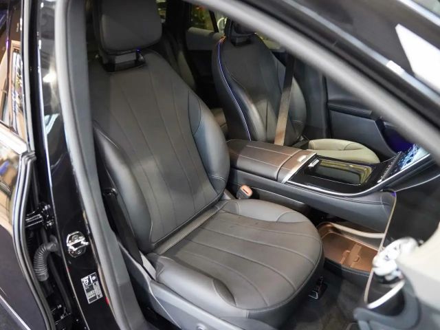 Mercedes-Benz EQE SUV 300