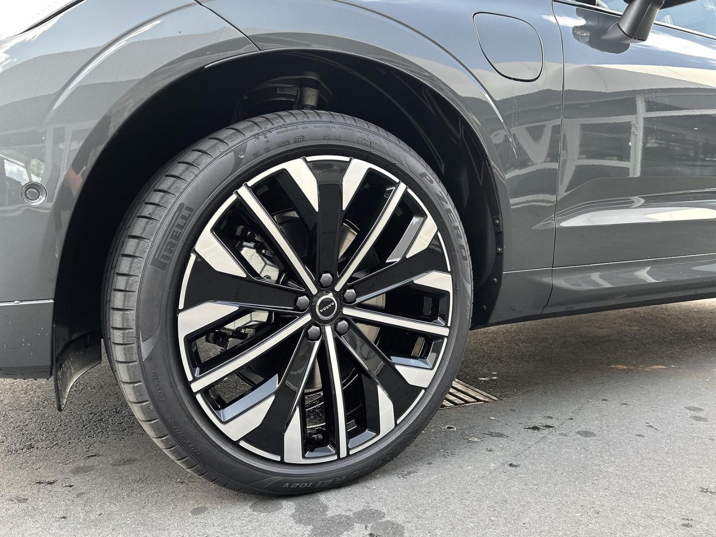 Volvo XC60 AWD Dark Recharge T8 Ultra