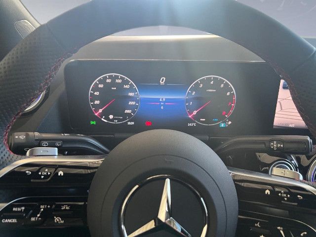 Mercedes-Benz GLA 200 AMG Line