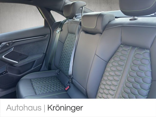 Audi RS3 Quattro S-Tronic Sedan