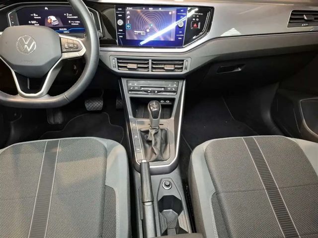 Volkswagen Polo 1.0 TSI DSG Style