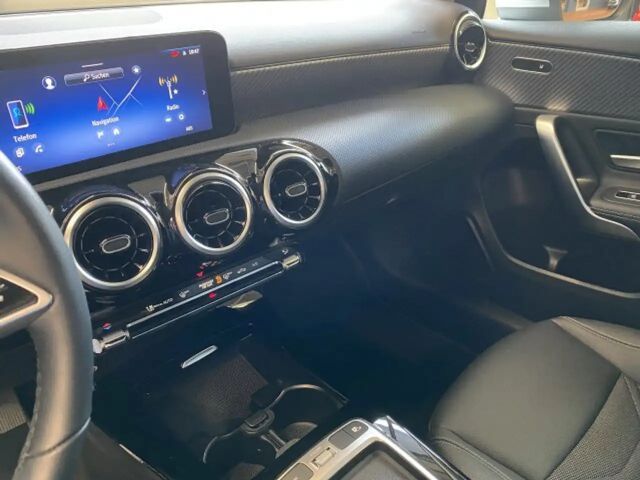 Mercedes-Benz A 180 Progressive