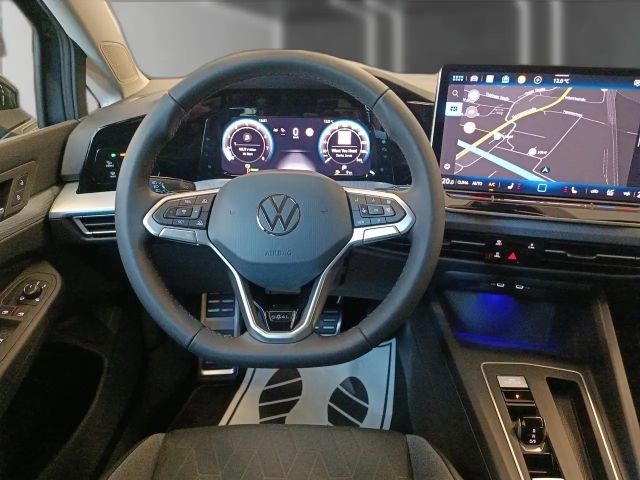 Volkswagen Golf 1.5 eTSI DSG Golf VIII