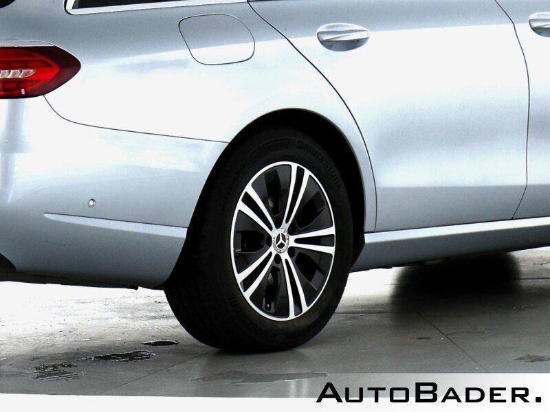 Mercedes-Benz E 220 AVANTGARDE E 220 d Estate
