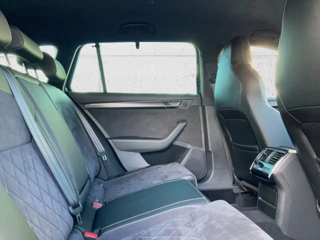 Skoda Superb 2.0 TSI 4x4 Combi Sportline