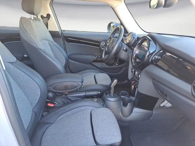 MINI Cooper MINI Yours Trim Steptronic Klimaaut. PDC