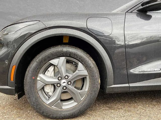 Ford Mustang Mach-E RWD