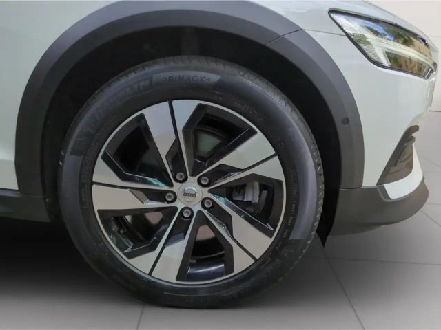 Volvo V60 Cross Country AWD