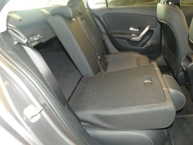 Mercedes-Benz A 200 Progressive