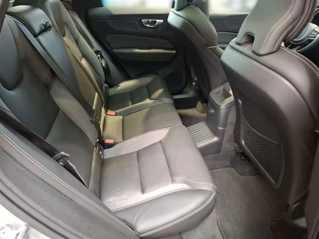 Volvo XC60 AWD Dark Plus Recharge