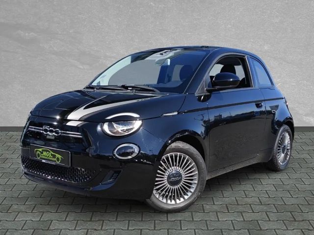 Fiat 500e Action