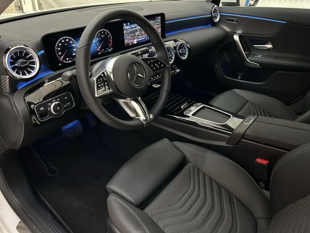 Mercedes-Benz CLA 180 Shooting Brake