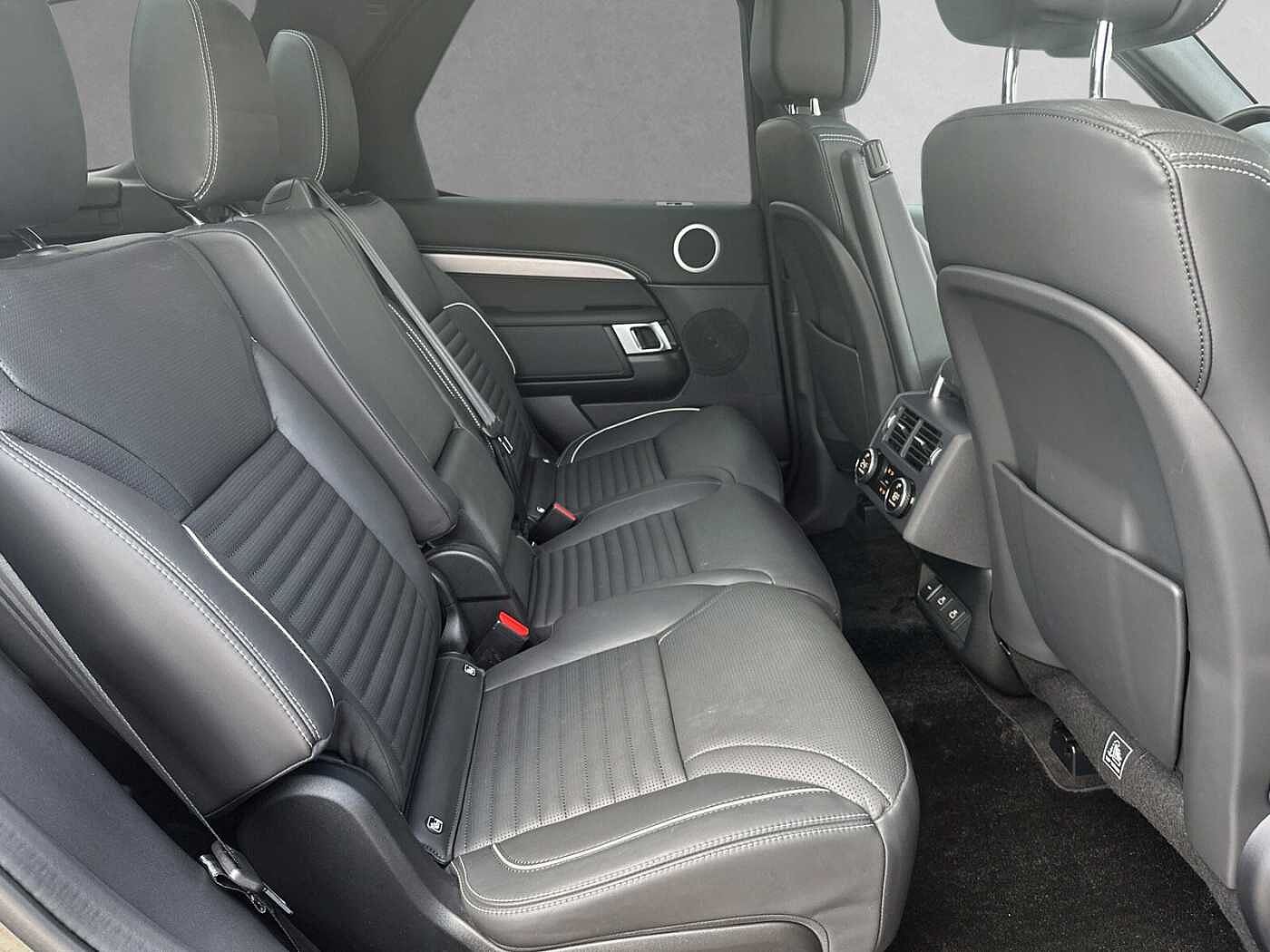 Land Rover Discovery D300 Dynamic HSE