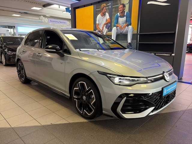 Volkswagen Golf 1.5 eTSI DSG R-Line