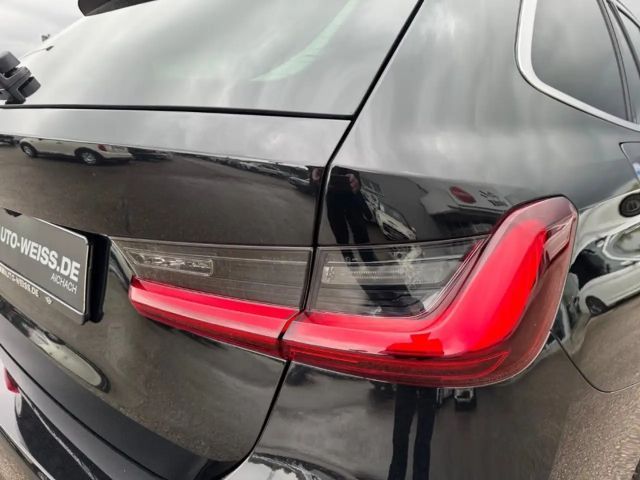 BMW 320 dx SPORTSITZ+LEDER+PANO+HUD+LED+ACC+HIFI+AHK+