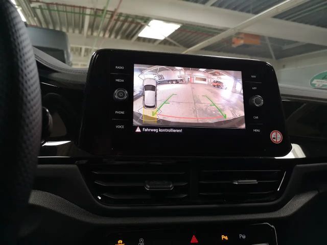 Volkswagen T-Roc 1.5 TSI DSG R-Line Style