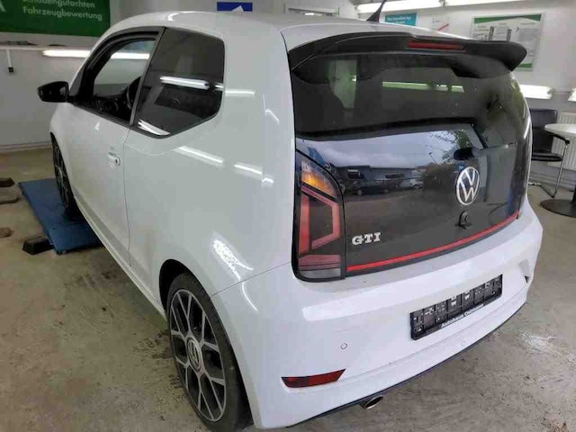 Volkswagen up! 1.0 TSI GTI
