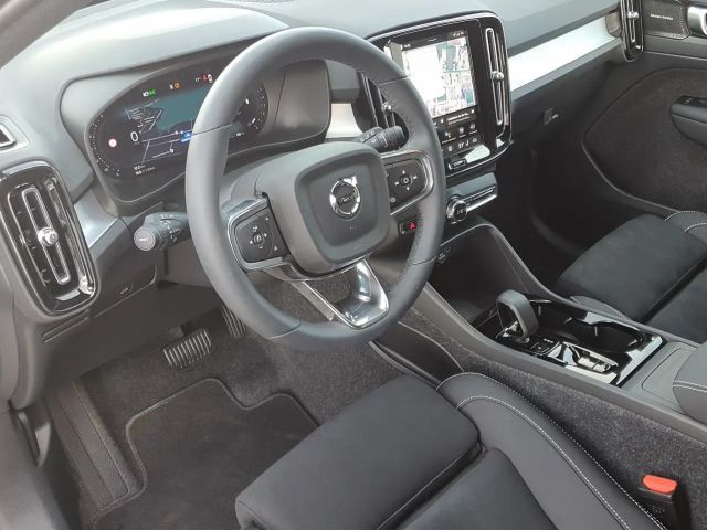 Volvo XC40 Dark Plus