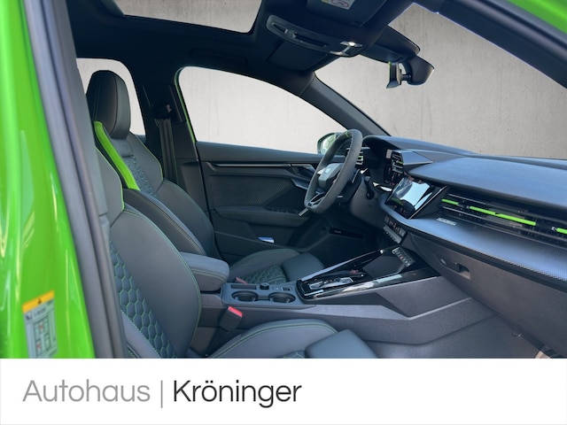 Audi RS3 Quattro S-Tronic Sedan