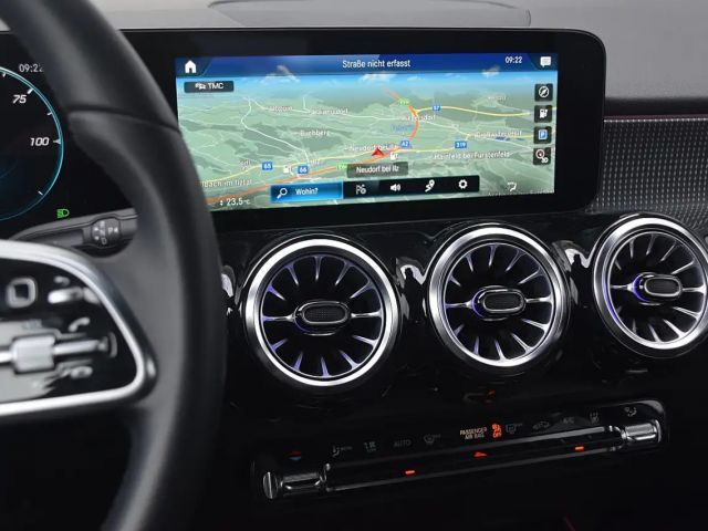 Mercedes-Benz EQB 300 4MATIC