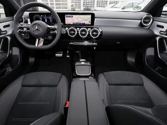 Mercedes-Benz A 200 AMG Line