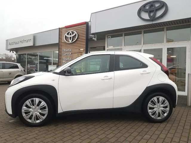 Toyota Aygo Hatchback Play