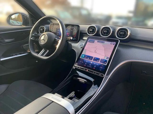 Mercedes-Benz C 200 AMG Line Sedan