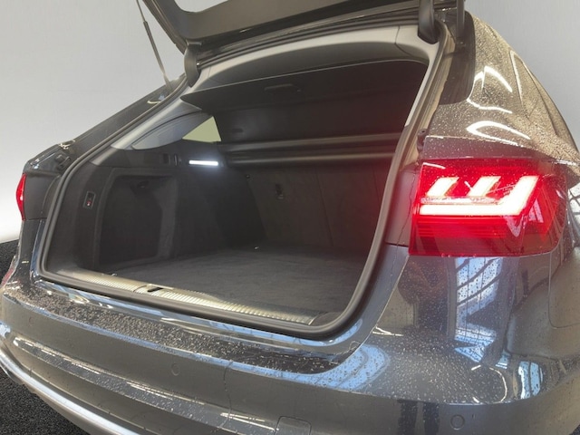 Audi A4 35 TFSI Avant S-Tronic